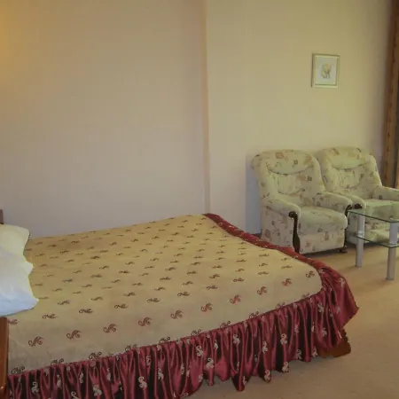 Hotel квеле