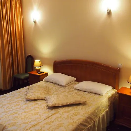 Hotel квеле
